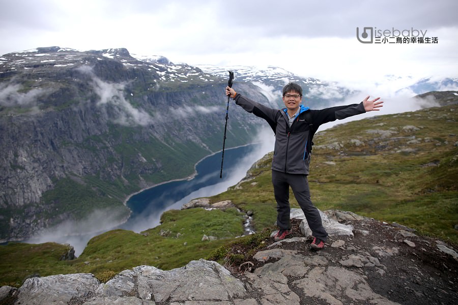 挪威 | 惡魔之舌Trolltunga。帶著三小健行22公里挑戰全記錄