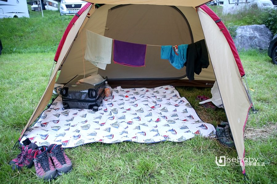 海外露營。如何在Snow Peak SDE-003R前庭晾毛巾衣服