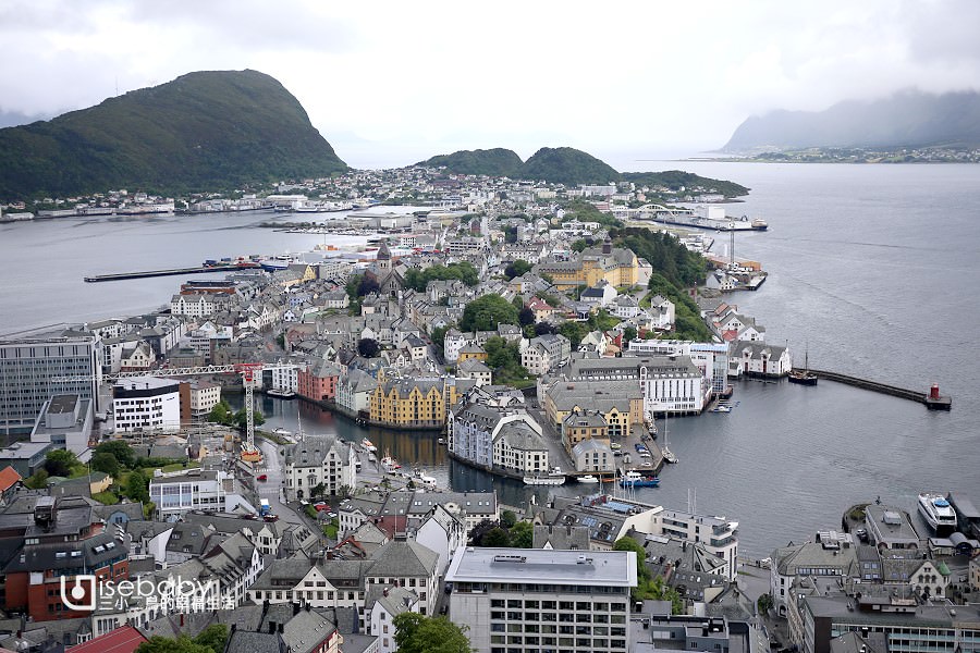 挪威 | 峽灣裡的童話小鎮。奧勒松Fjellstua Aksla觀景台
