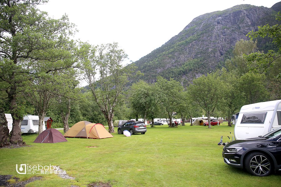 挪威 | 露營。黃金之路住宿推薦．Andalsnes Camping & Motell