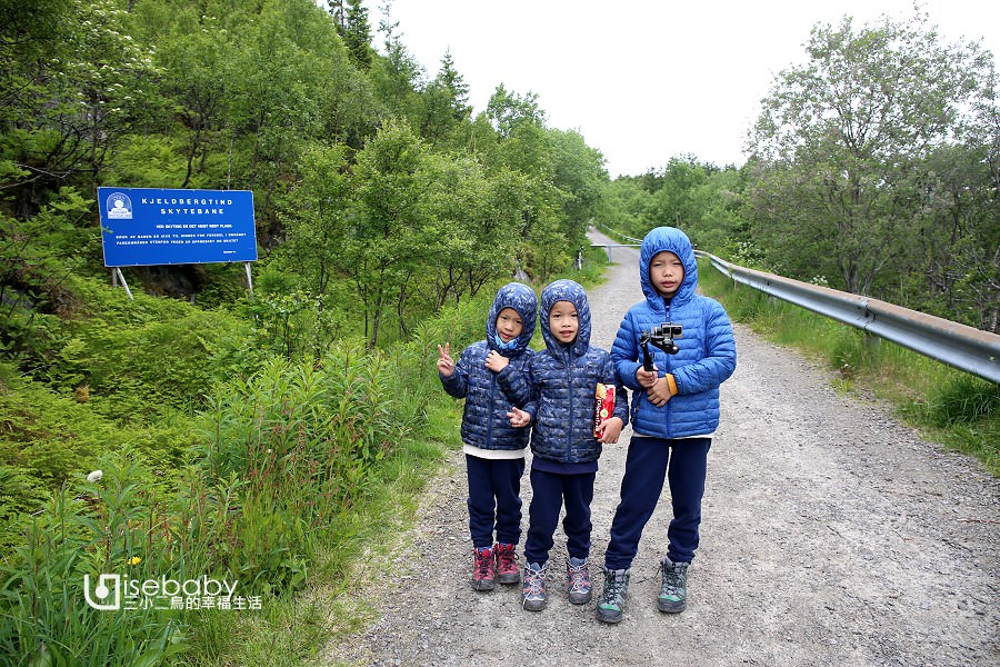 挪威 | 羅浮敦群島步道行程。Tjeldbergtind trail