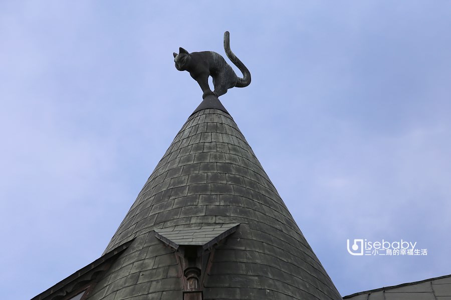 貓站在屋頂上！拉脫維亞里加舊城區Cat House貓之屋
