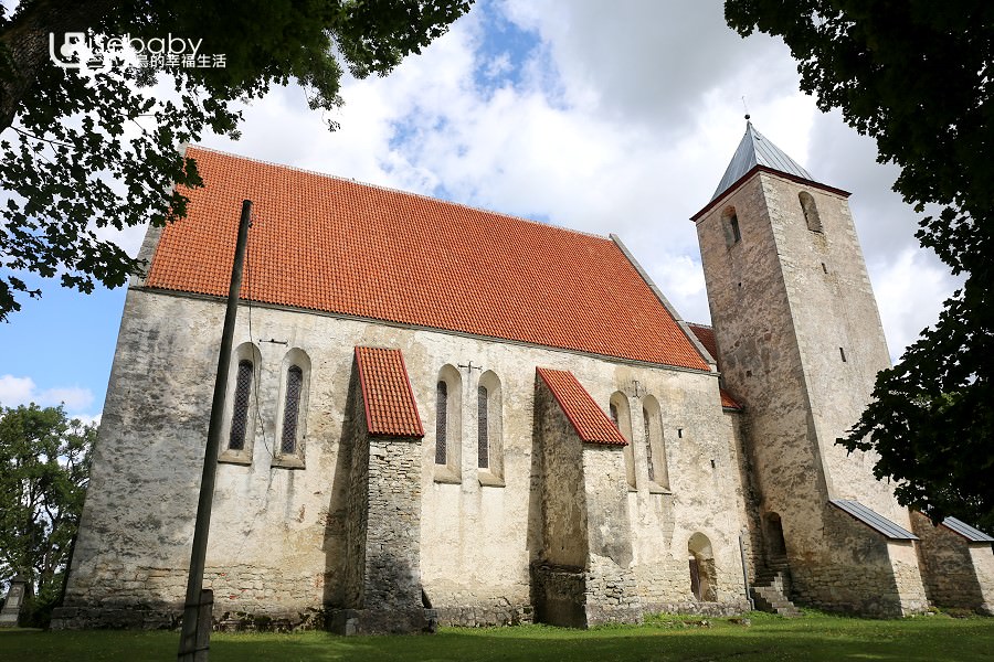 愛沙尼亞最古老的石頭教堂。薩雷馬島聖馬丁教堂