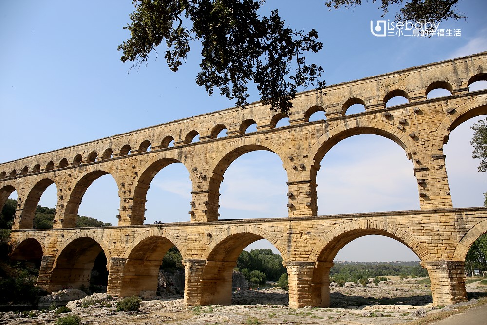 南法推薦景點 Pont Du Gard加爾橋 超過二千年的古羅馬水道橋